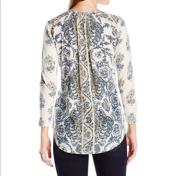 Lucky Brand women's long sleeve fashion knit top - Picture 2 of 2